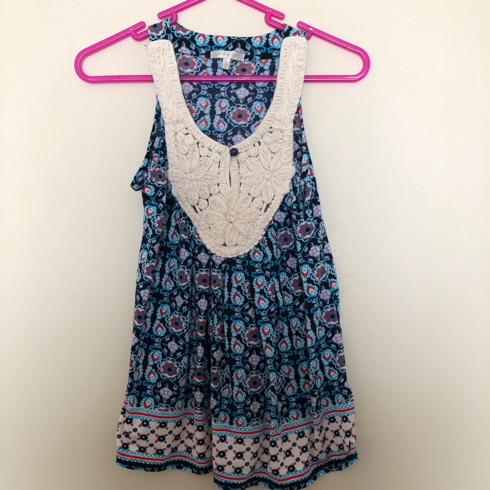 Crotchet detailed top